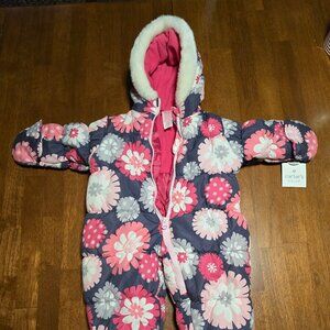 Carter's Snowsuit 3-6 months